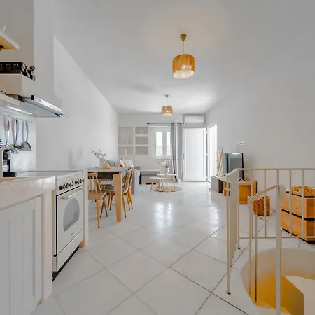 Petradia * Agia Anna (Naxos)