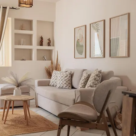 Petradia * Agia Anna (Naxos)