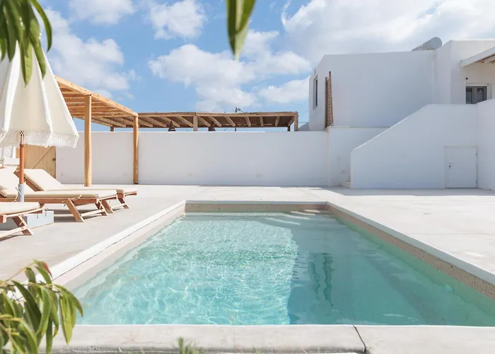 Petradia * Agia Anna (Naxos)