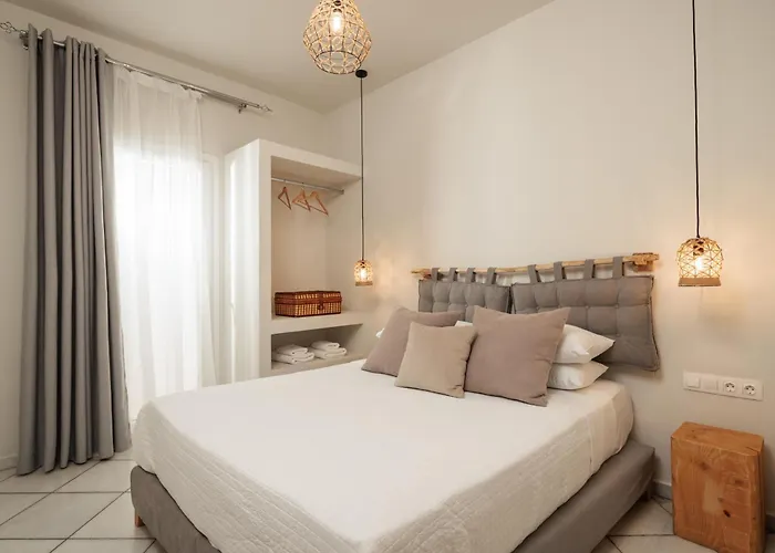 Petradia * Agia Anna (Naxos)